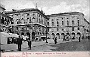 Questo è il Fondaco delle Biade con la parte superiore, non c'è ancora la fontana di Piazza delle Erbe